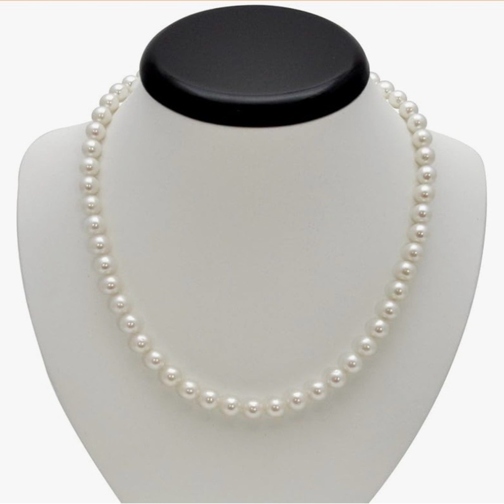 Vintage Freshwater Pearl 18” Necklace with Sterling Silver Clasp and Velvet Box